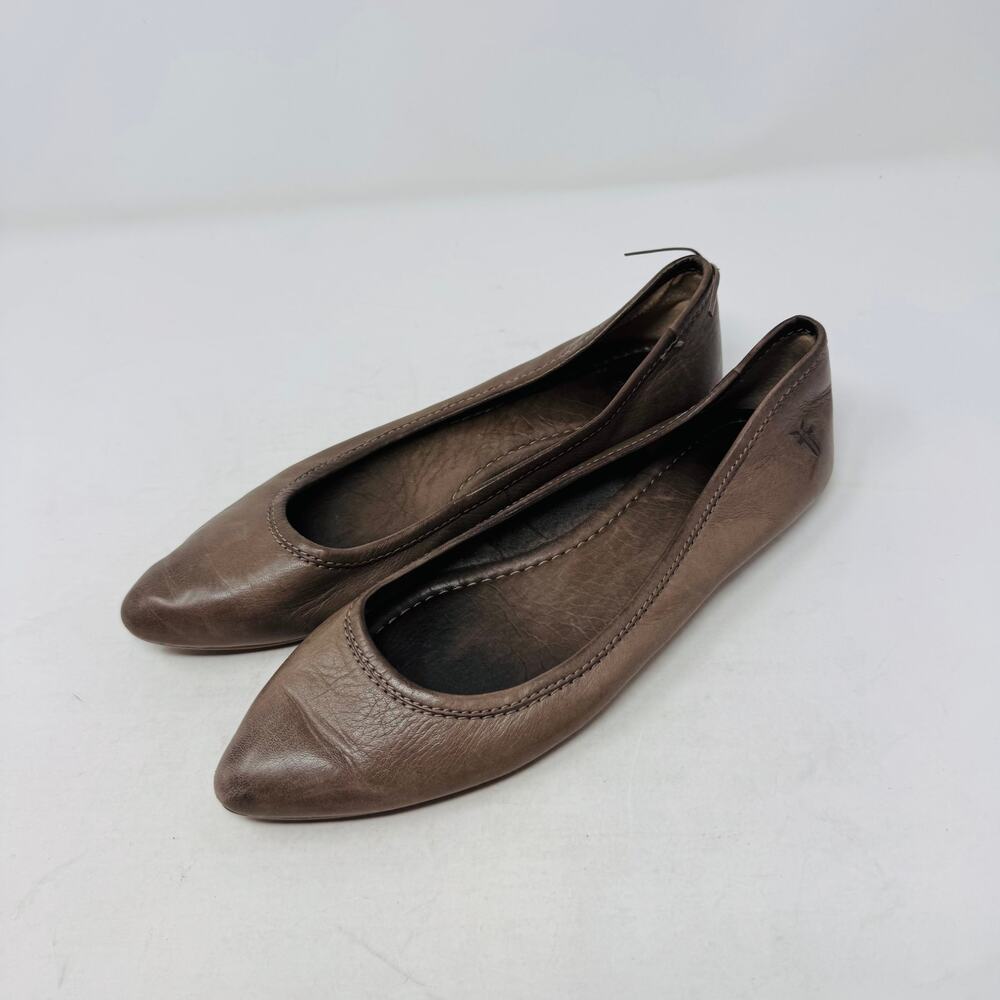 Frye Gray Leather Pointed Toe Flats Women’s Size 7.5 Minimalist Capsule Classic‎